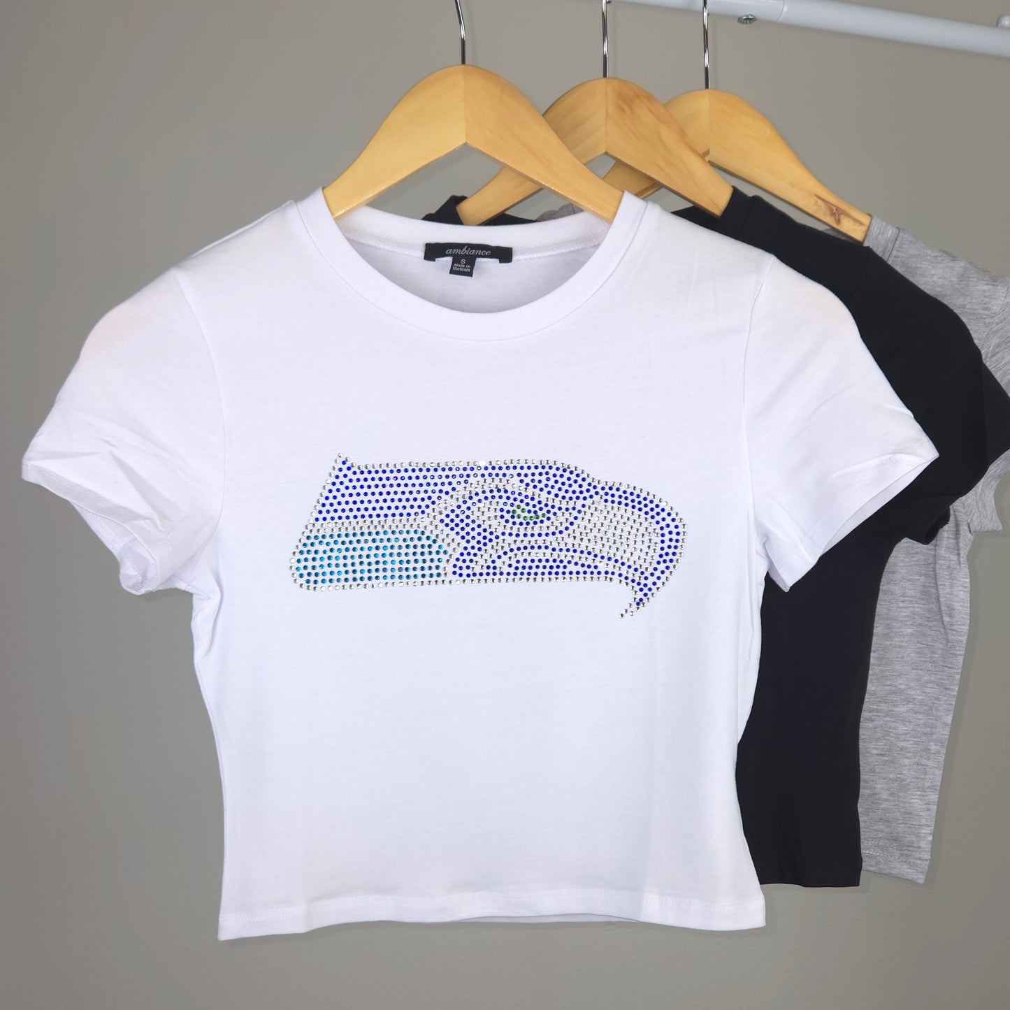 Seattle Seahawks Rhinestone Cropped T-shirt