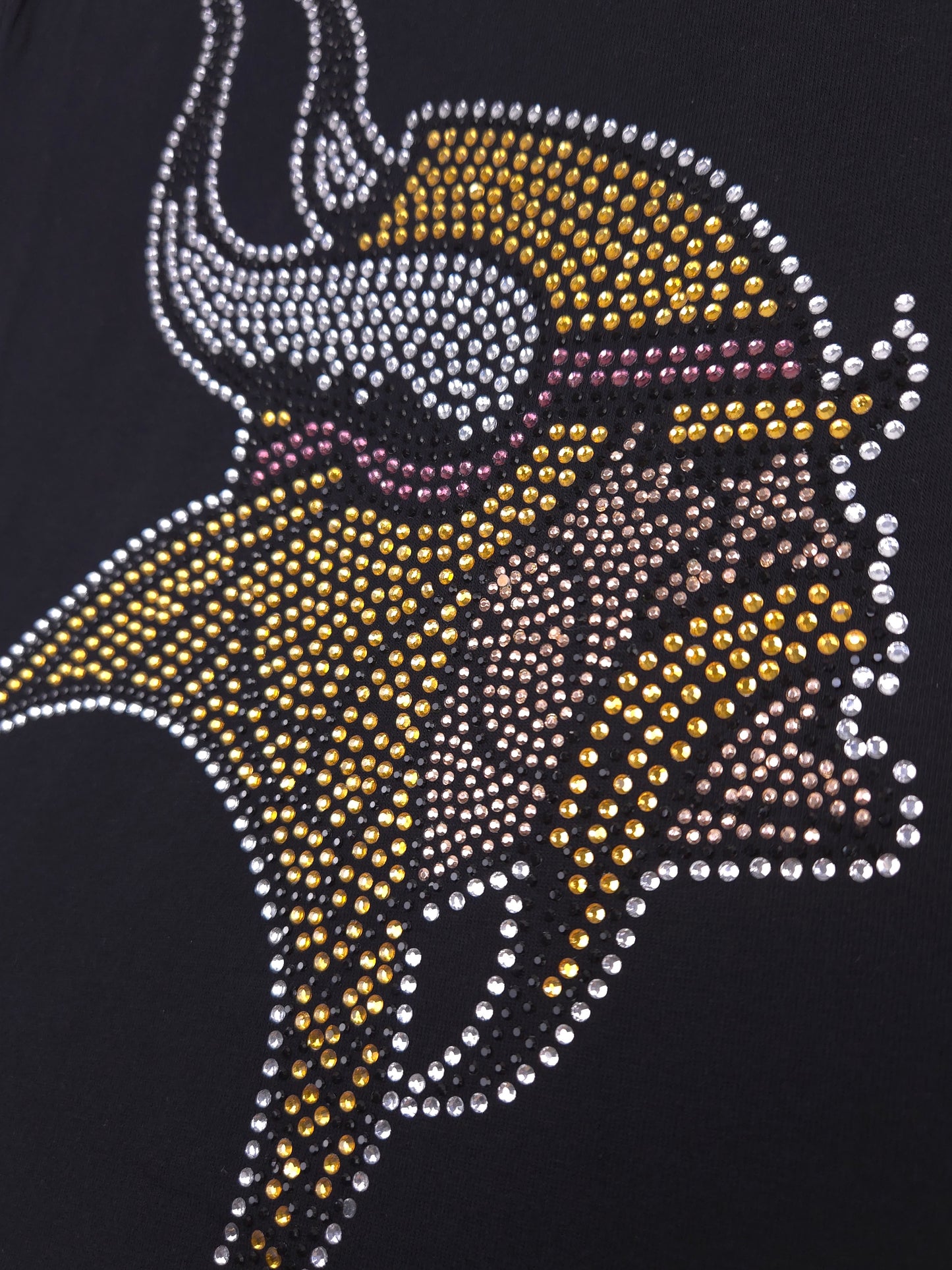 Minnesota Vikings Rhinestone Cropped T-shirt
