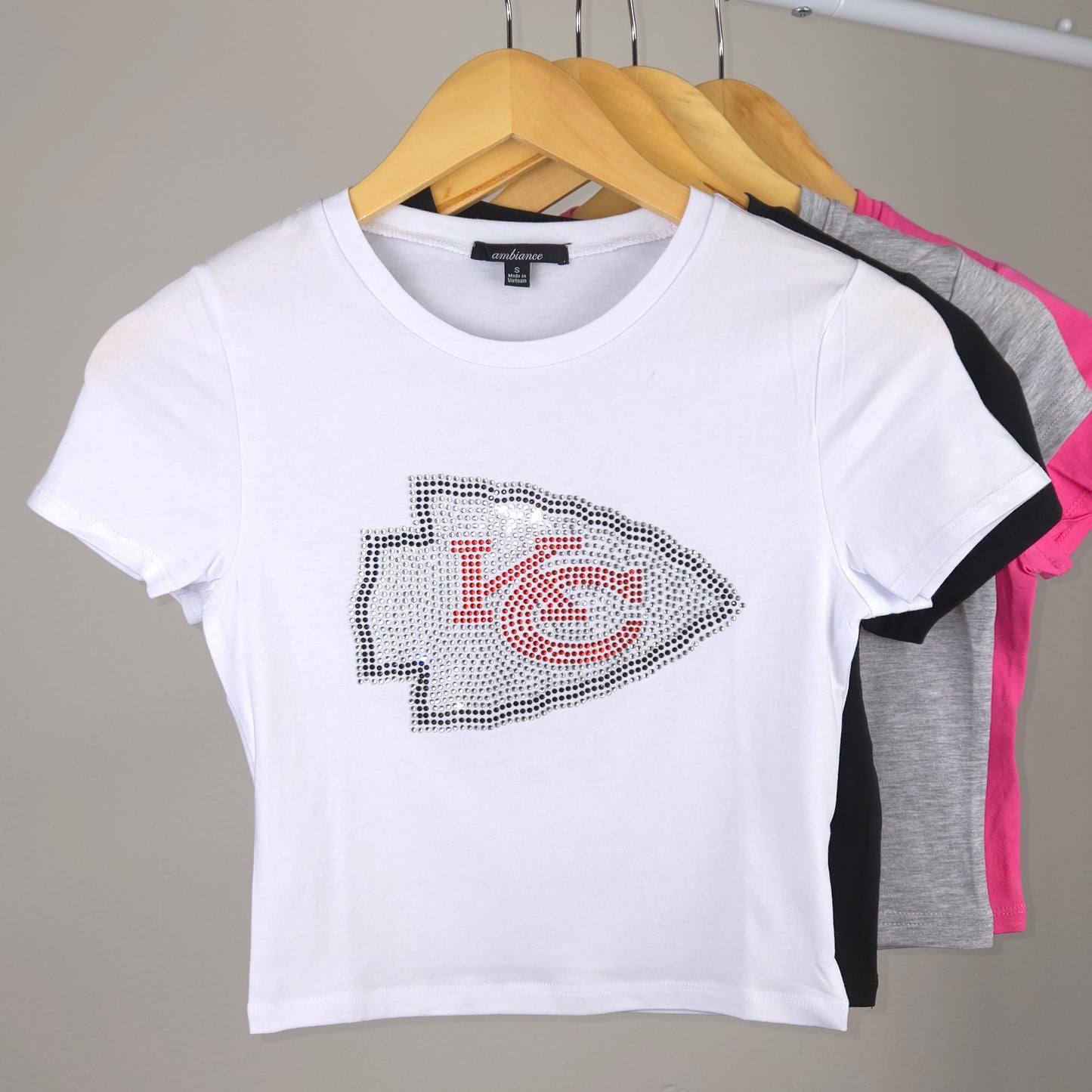 Kansas City Chiefs Rhinestone Cropped T-shirt